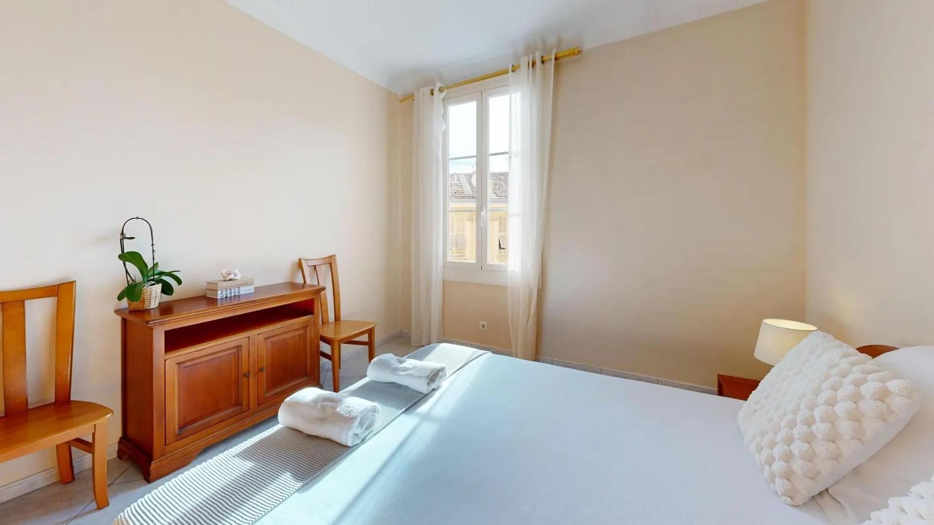 3 Bedroom Flat, 50 Metres From Monaco! Beausoleil
